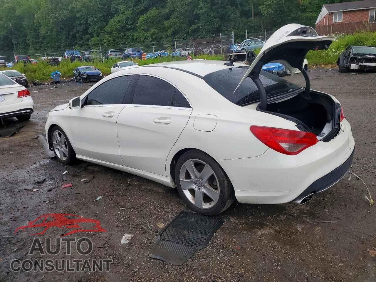 MERCEDES-BENZ CLA-CLASS 2015 - WDDSJ4EB4FN281180