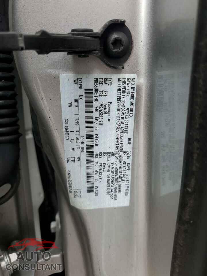FORD FOCUS 2016 - 1FADP3E26GL347551