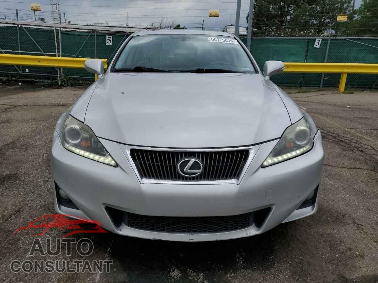 LEXUS IS 2012 - JTHCF5C27C5055895