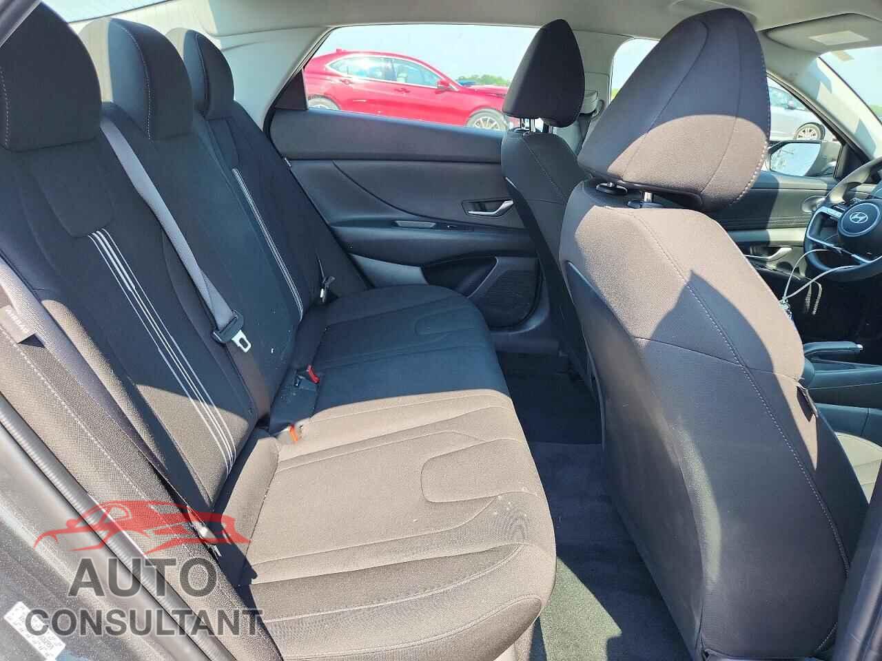 HYUNDAI ELANTRA 2024 - KMHLM4DG0RU682959