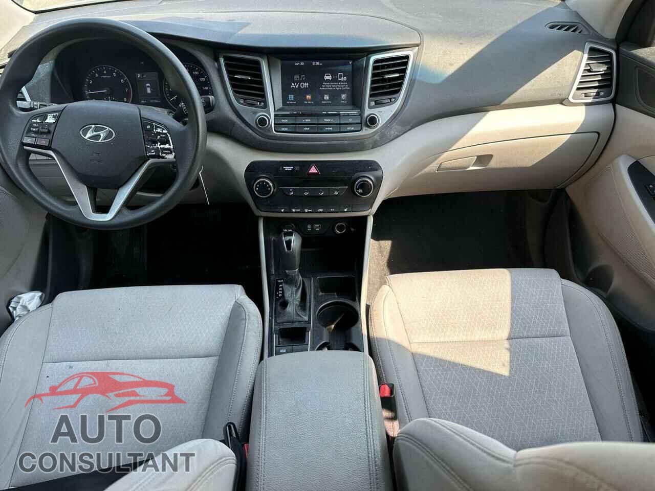 HYUNDAI TUCSON 2018 - KM8J33A43JU659727