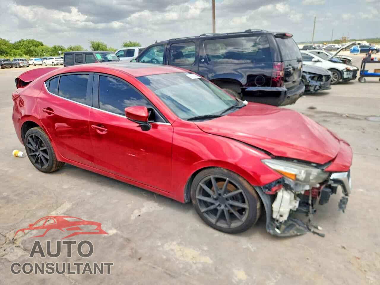 MAZDA 3 2018 - 3MZBN1V32JM219623