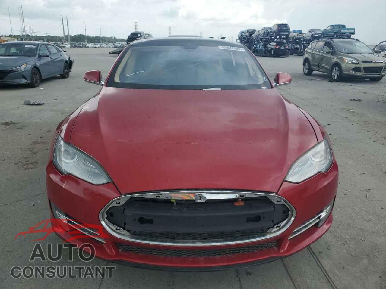 TESLA MODEL S 2013 - 5YJSA1AG7DFP12228