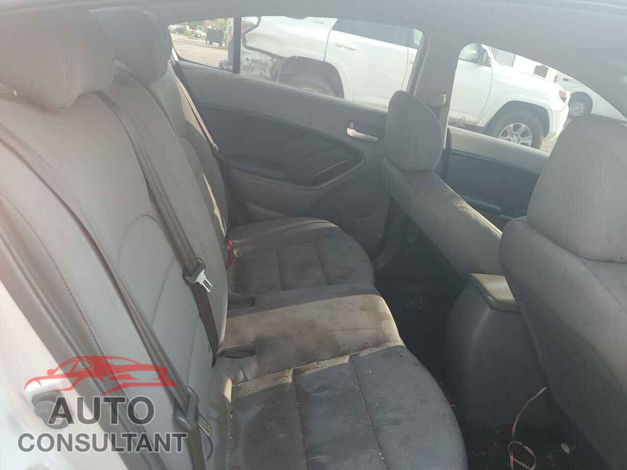 KIA FORTE 2017 - 3KPFK4A73HE096202