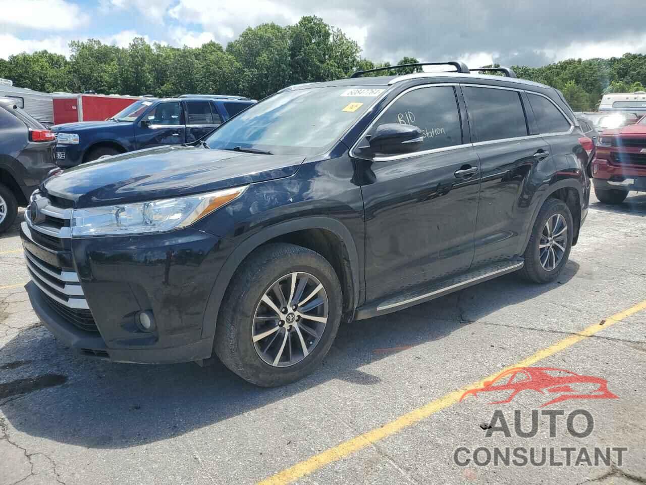 TOYOTA HIGHLANDER 2018 - 5TDKZRFH7JS548530