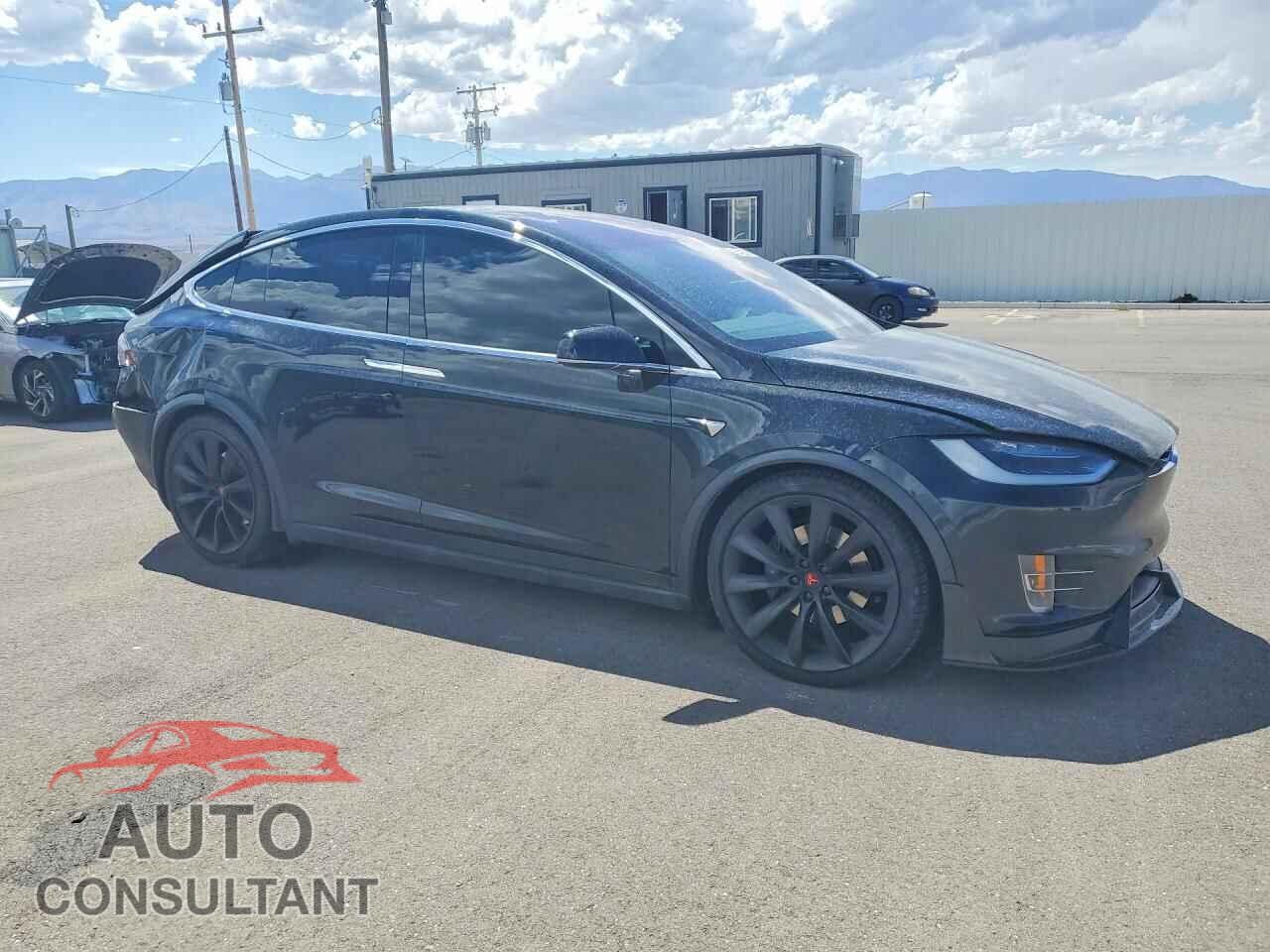 TESLA MODEL X 2018 - 5YJXCBE28JF123365