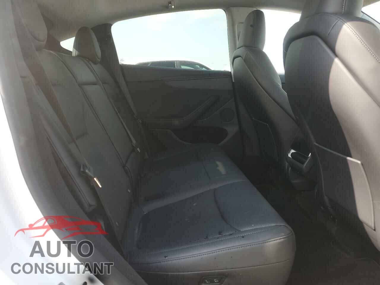 TESLA MODEL Y 2026 - 7SAYGDEE2TF338406