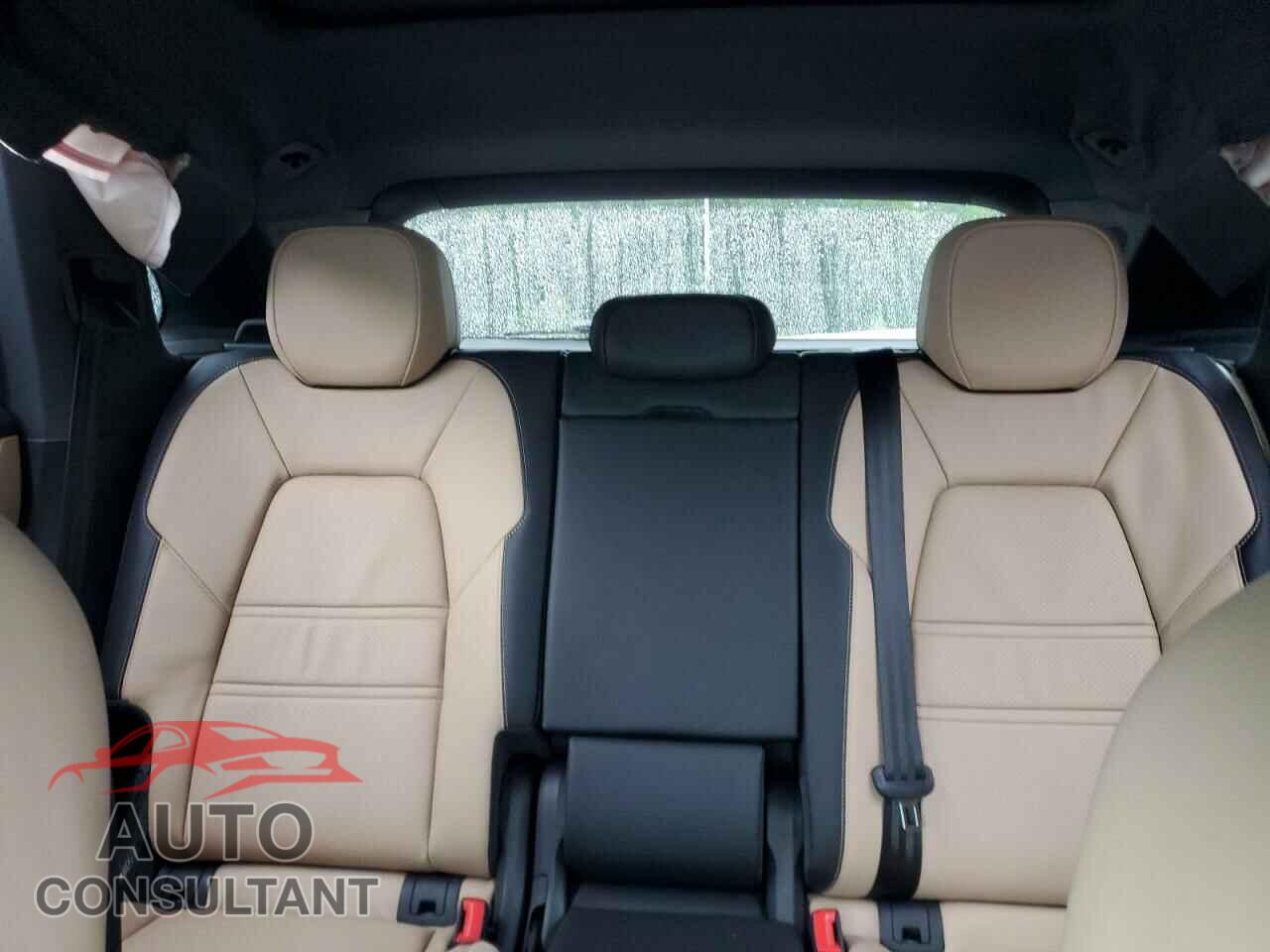 PORSCHE CAYENNE 2024 - WP1AA2AY2RDA06971