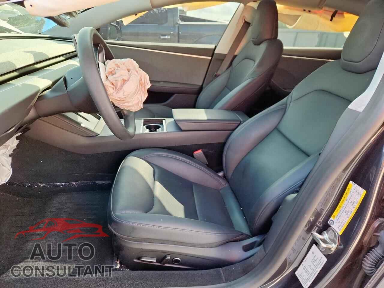 TESLA MODEL 3 2024 - 5YJ3E1EA4RF861850