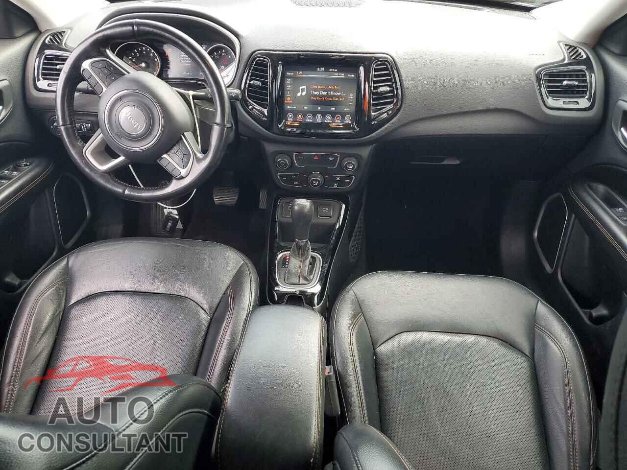JEEP COMPASS 2019 - 3C4NJCCB8KT802111