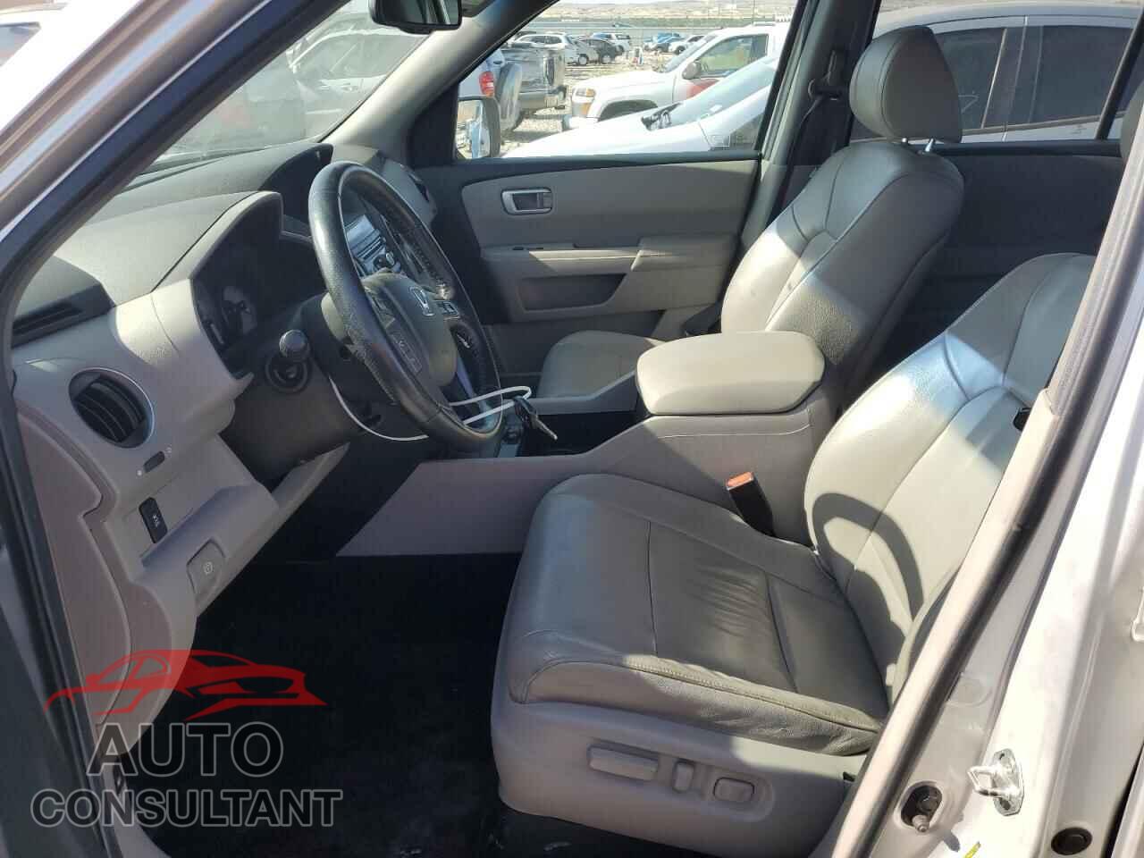 HONDA PILOT 2012 - 5FNYF4H55CB042131