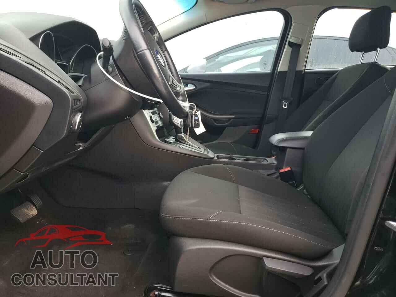 FORD FOCUS 2017 - 1FADP3M20HL239025