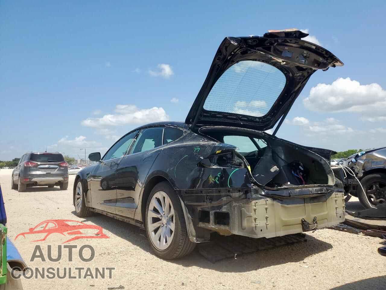 TESLA MODEL S 2018 - 5YJSA1E25JF235938