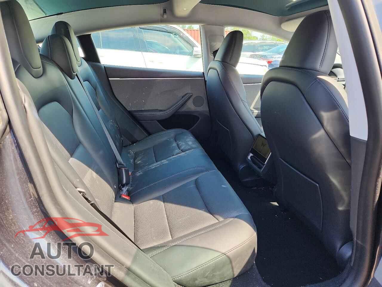 TESLA MODEL 3 2024 - LRW3E7FA9RC277441