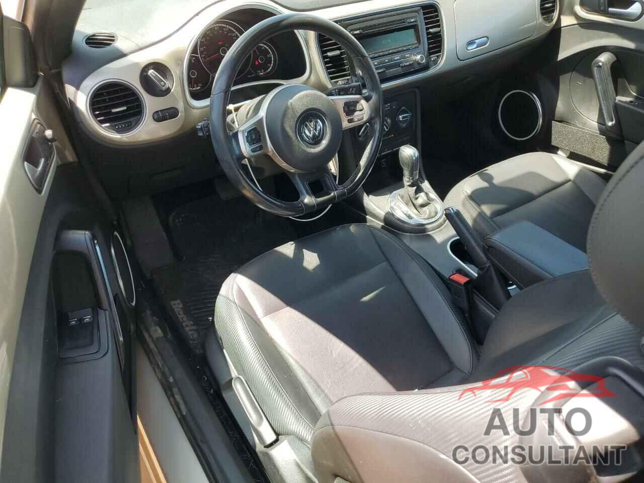 VOLKSWAGEN BEETLE 2014 - 3VWJ17AT2EM658942