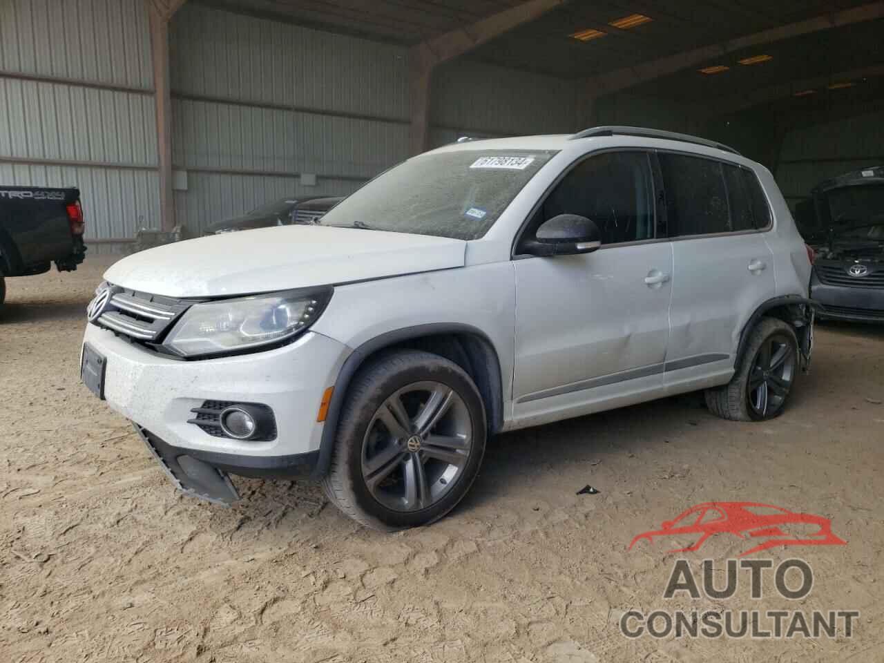 VOLKSWAGEN TIGUAN 2017 - WVGUV7AX5HW505477