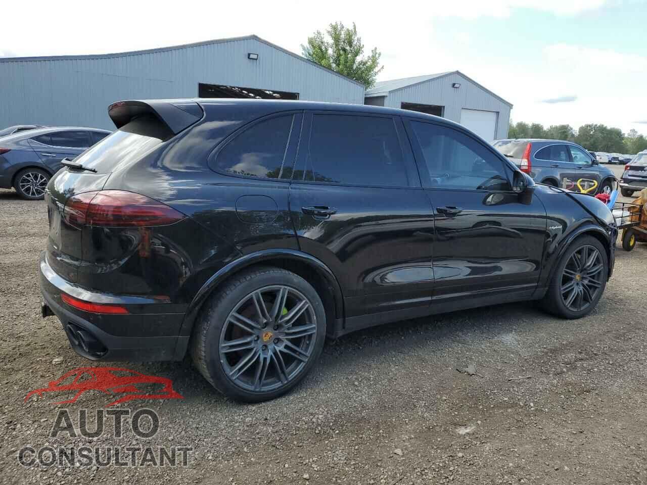 PORSCHE CAYENNE 2017 - WP1AE2A24HLA70076