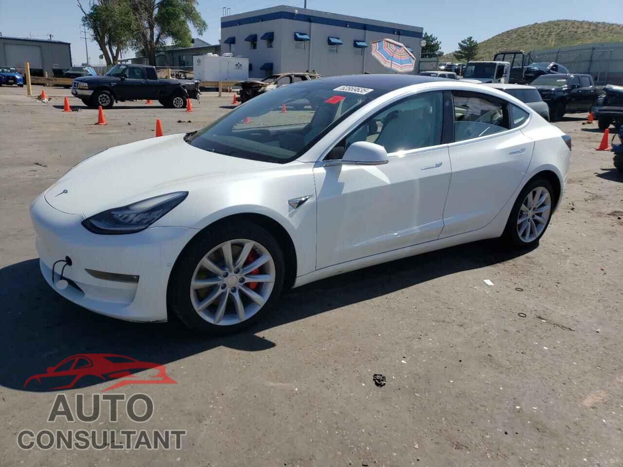 TESLA MODEL 3 2018 - 5YJ3E1EB6JF081801