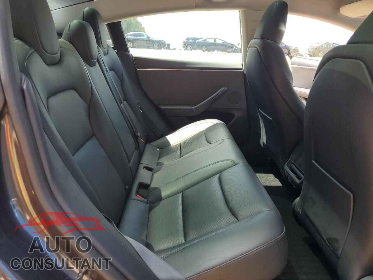 TESLA MODEL 3 2024 - 5YJ3E1EA3RF815457