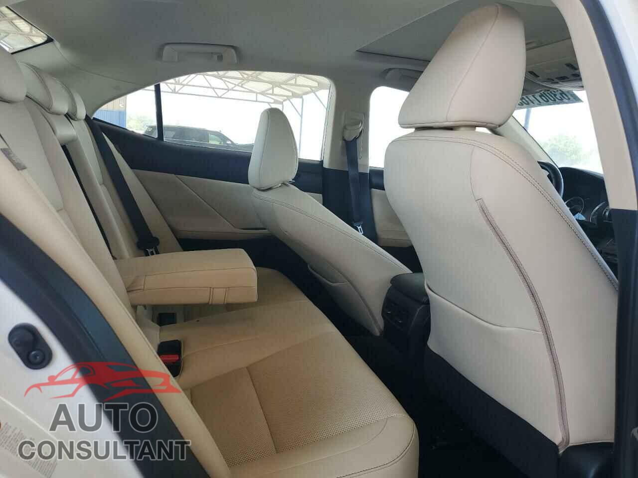 LEXUS IS 2014 - JTHBF1D23E5003010