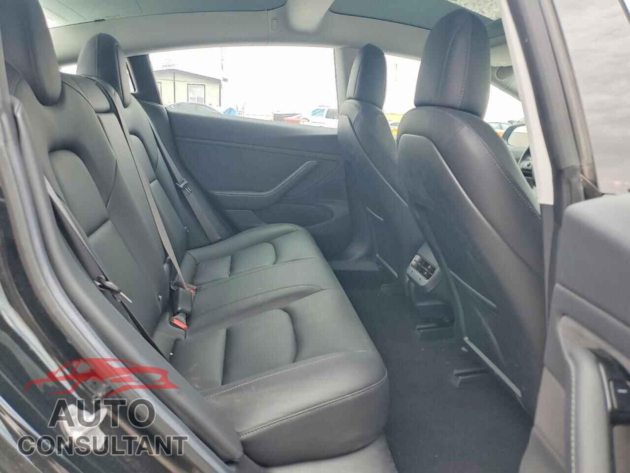 TESLA MODEL 3 2018 - 5YJ3E1EAXJF042216