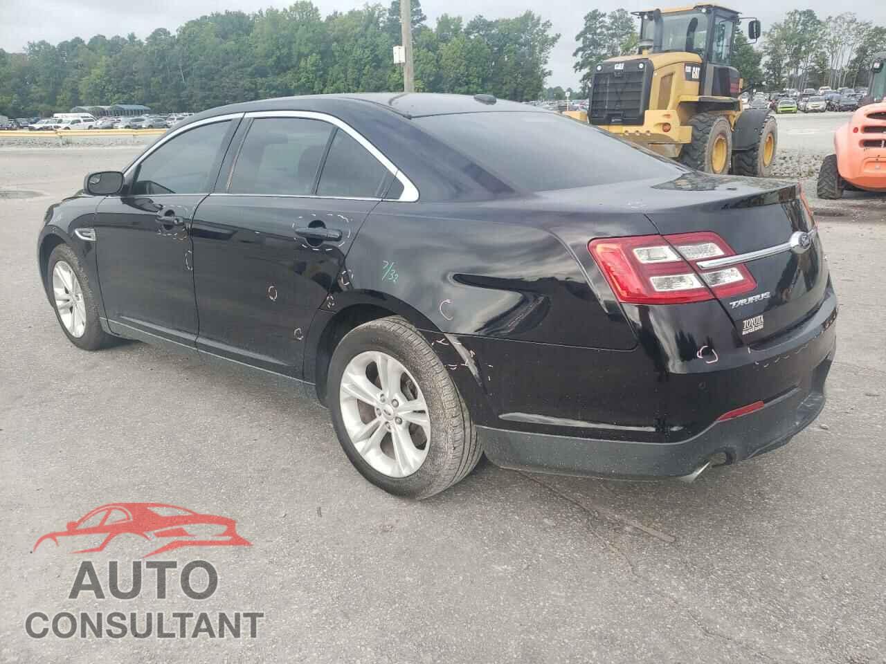 FORD TAURUS 2019 - 1FAHP2E86KG110835