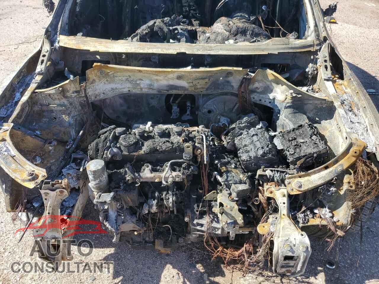 AUDI Q3 2015 - WA1BFCFS8FR009738