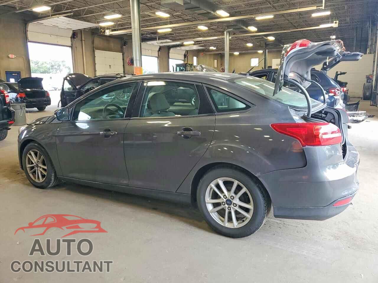 FORD FOCUS 2017 - 1FADP3F25HL222847