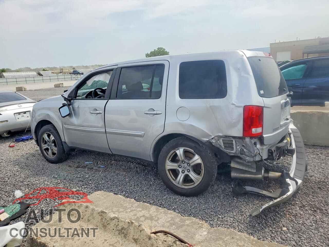 HONDA PILOT 2013 - 5FNYF4H64DB043894