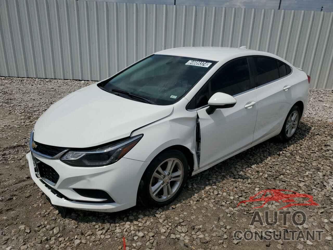 CHEVROLET CRUZE 2018 - 1G1BE5SM6J7206576