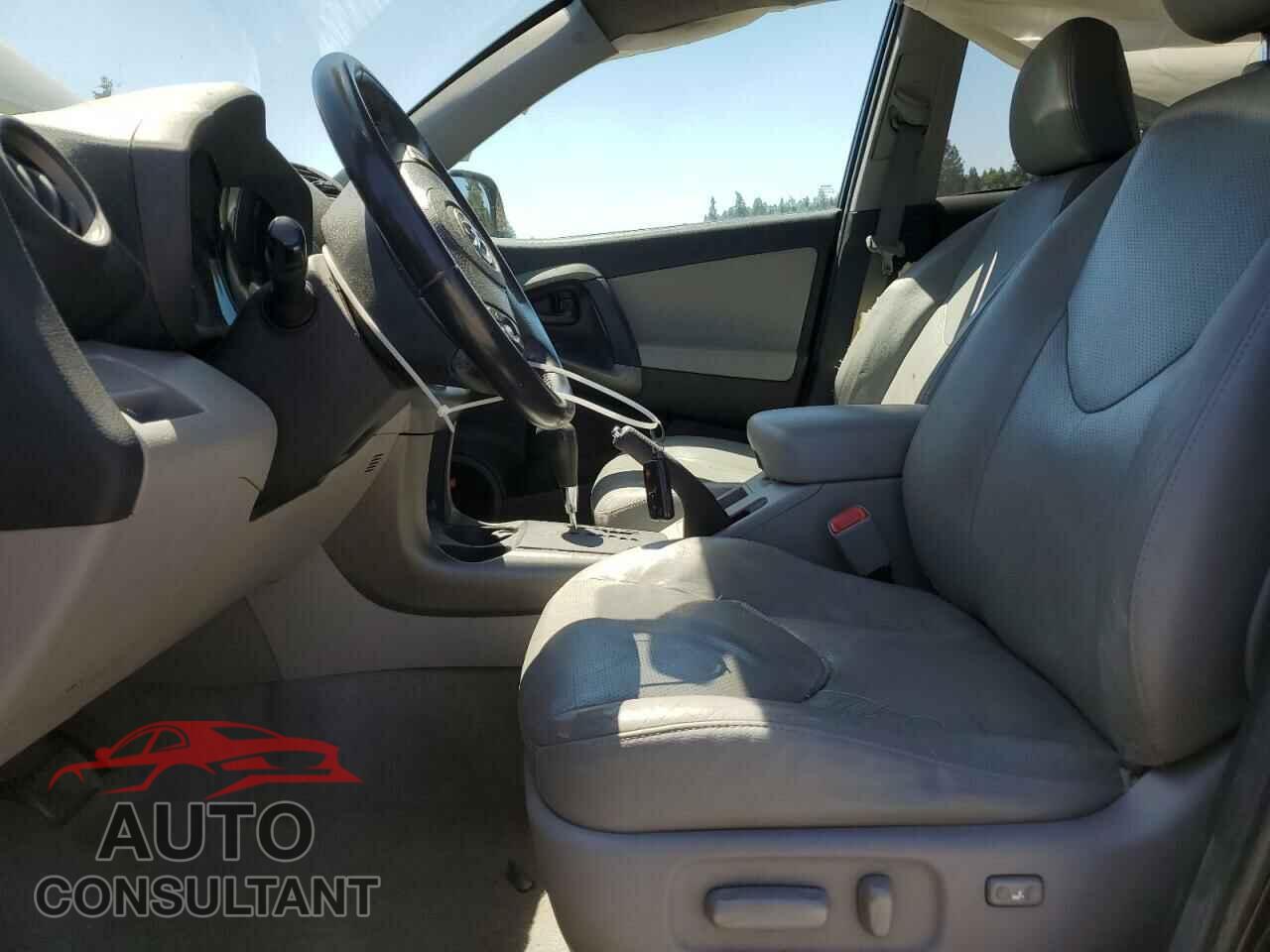 TOYOTA RAV4 2011 - 2T3DF4DV7BW143197