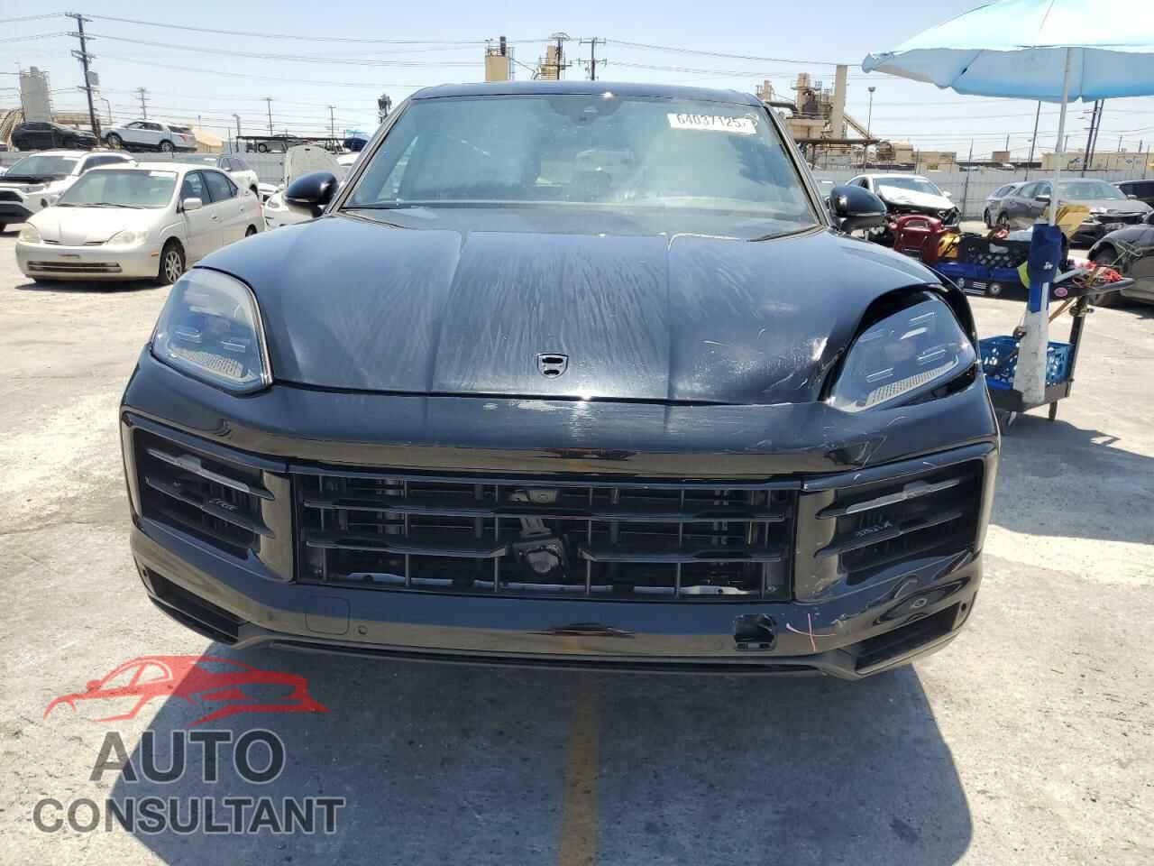PORSCHE CAYENNE 2024 - WP1AA2AY8RDA12225