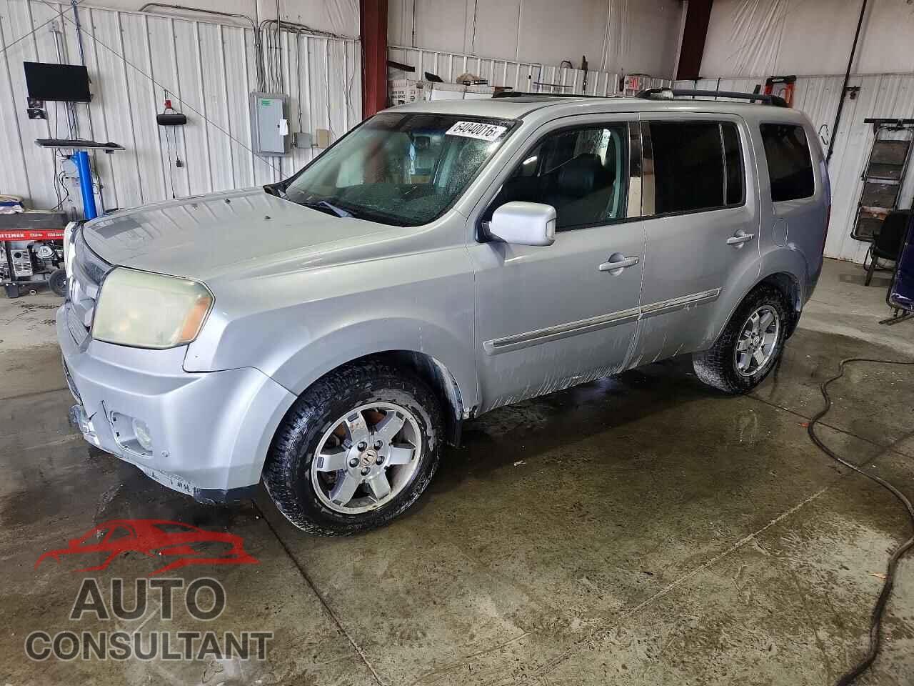HONDA PILOT 2010 - 5FNYF4H96AB035883