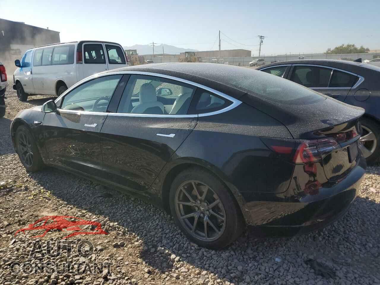 TESLA MODEL 3 2018 - 5YJ3E1EBXJF095992
