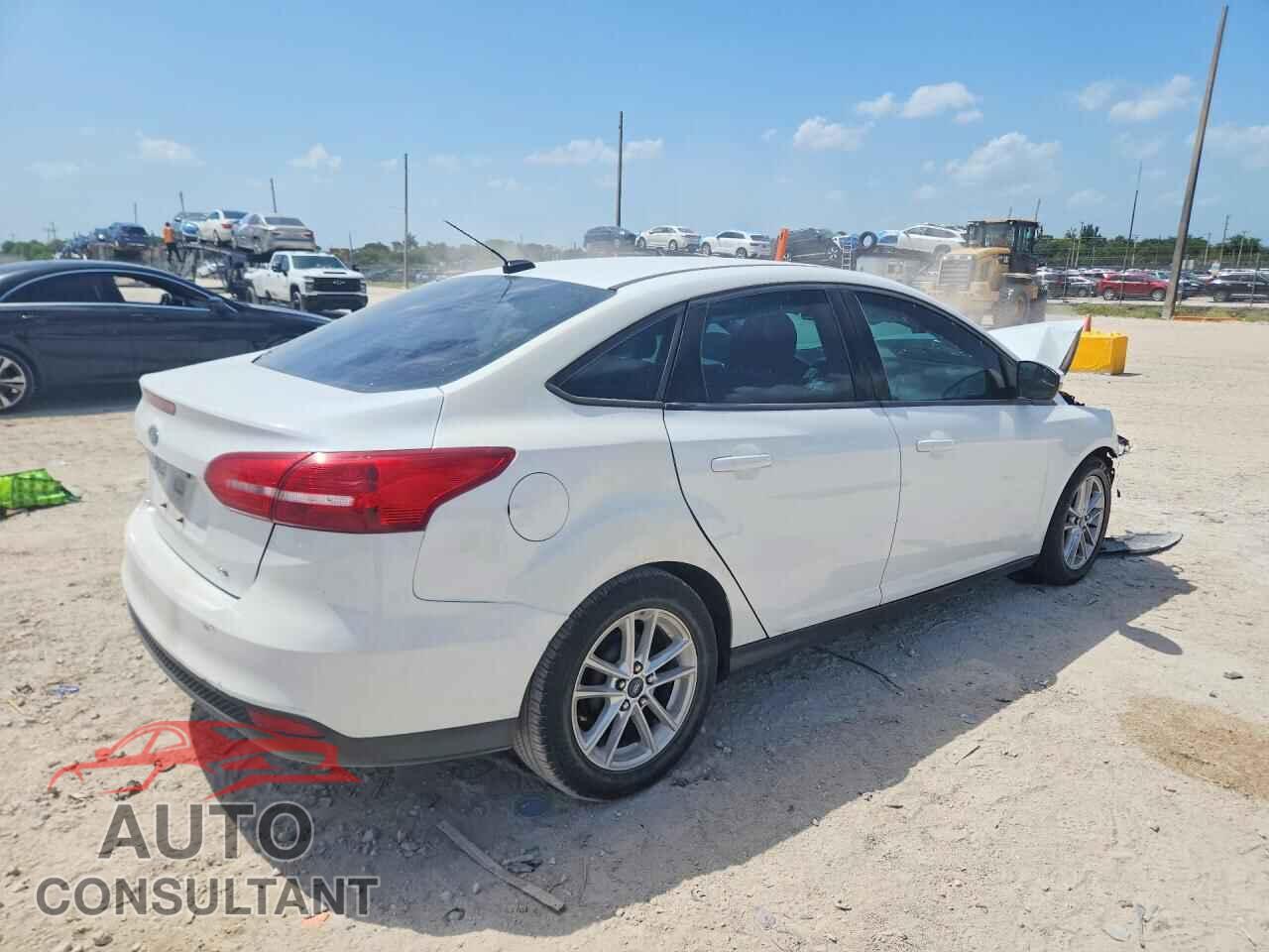 FORD FOCUS 2015 - 1FADP3F2XFL263939