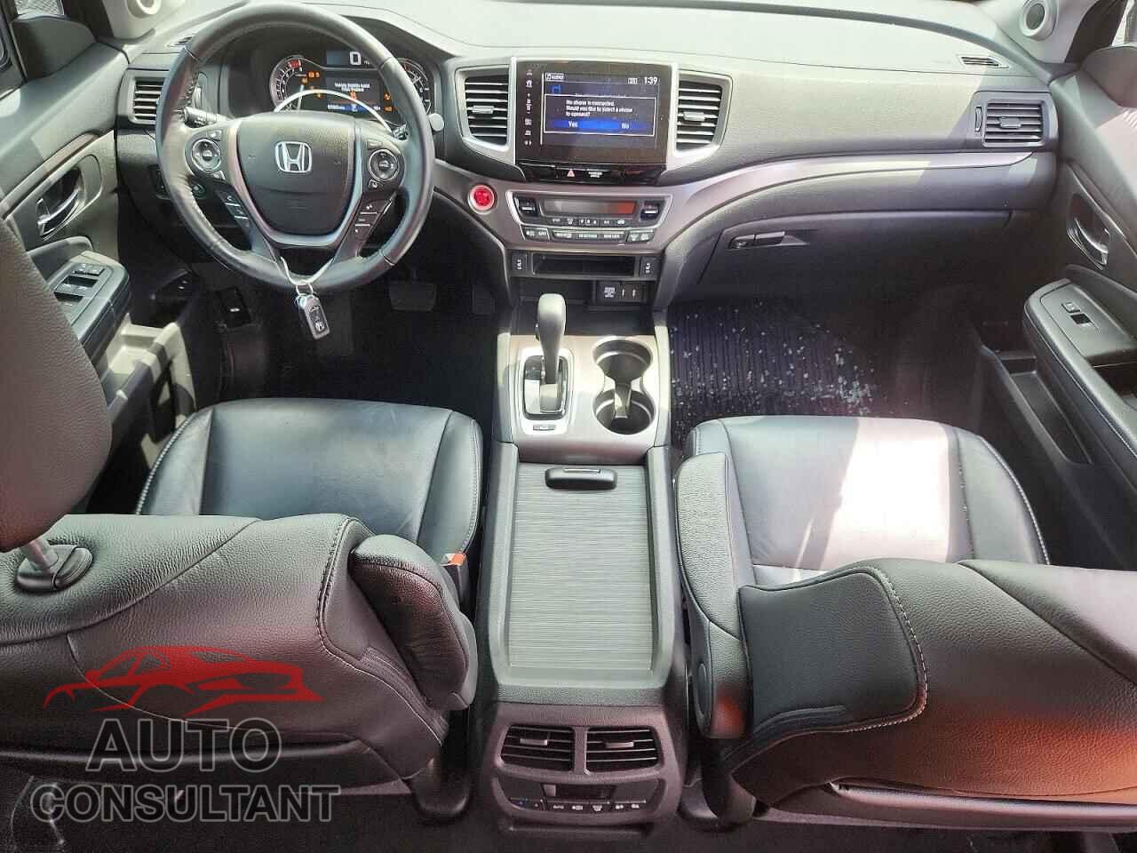 HONDA PILOT 2018 - 5FNYF6H64JB060010