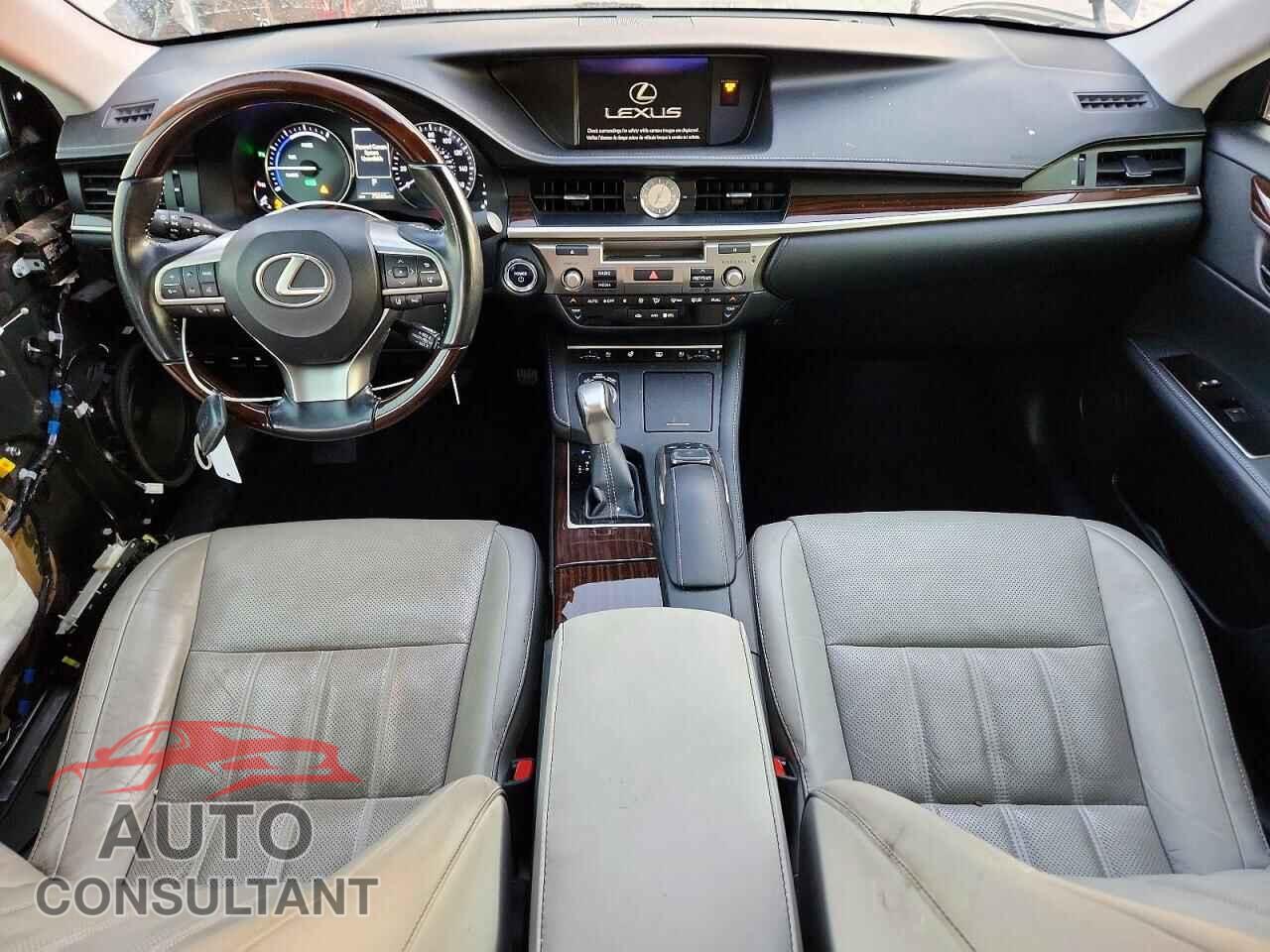 LEXUS ES300 2017 - JTHBW1GG2H2139349