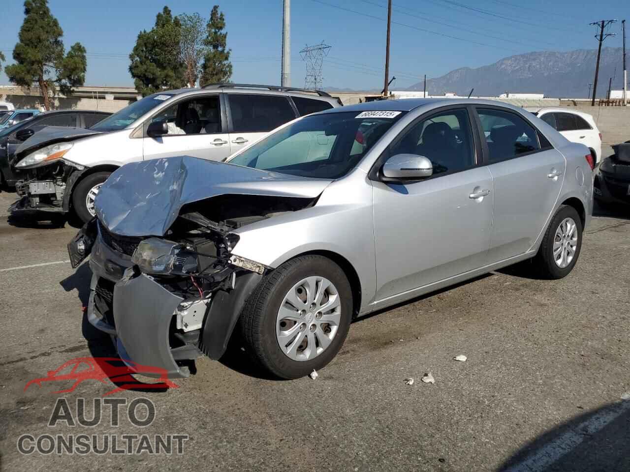 KIA FORTE 2011 - KNAFU4A27B5422257