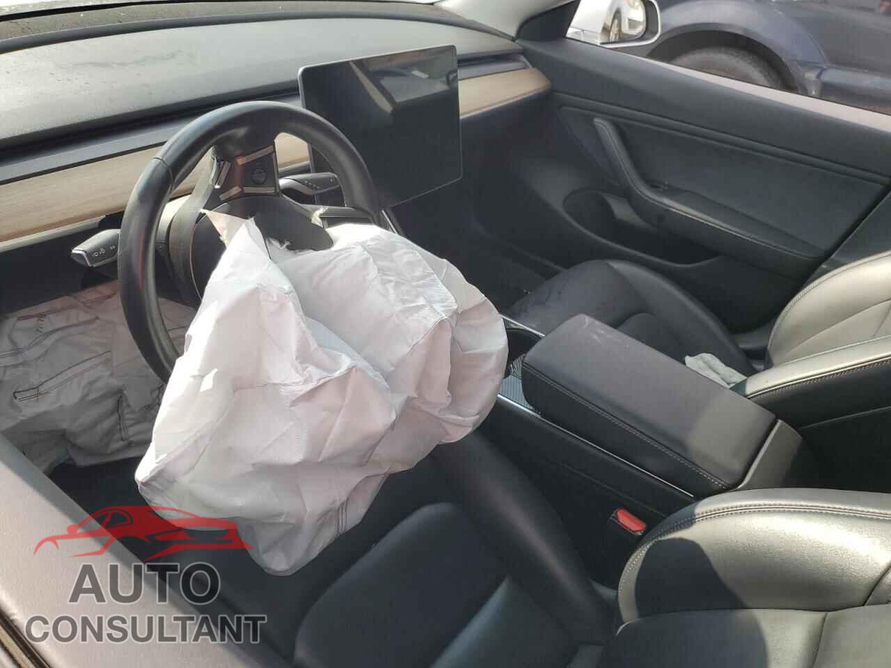 TESLA MODEL 3 2018 - 5YJ3E1EA7JF018357