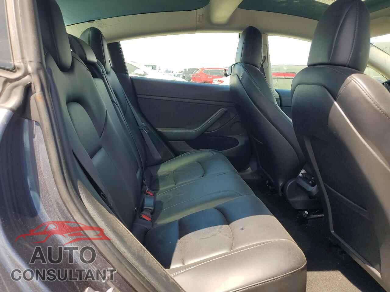 TESLA MODEL 3 2021 - 5YJ3E1EA7MF096609
