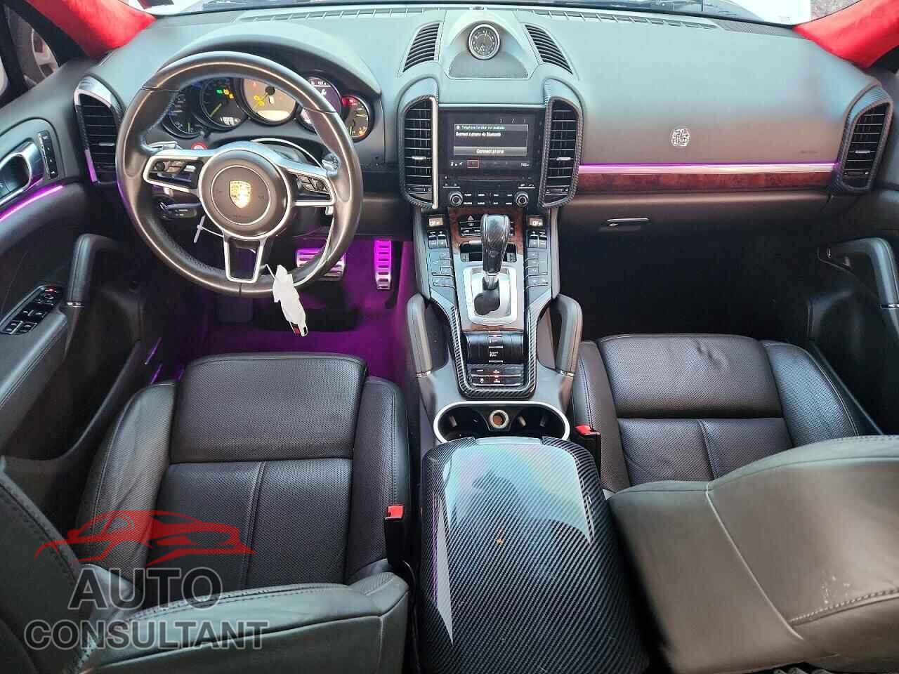 PORSCHE CAYENNE 2017 - WP1AE2A25HLA71480