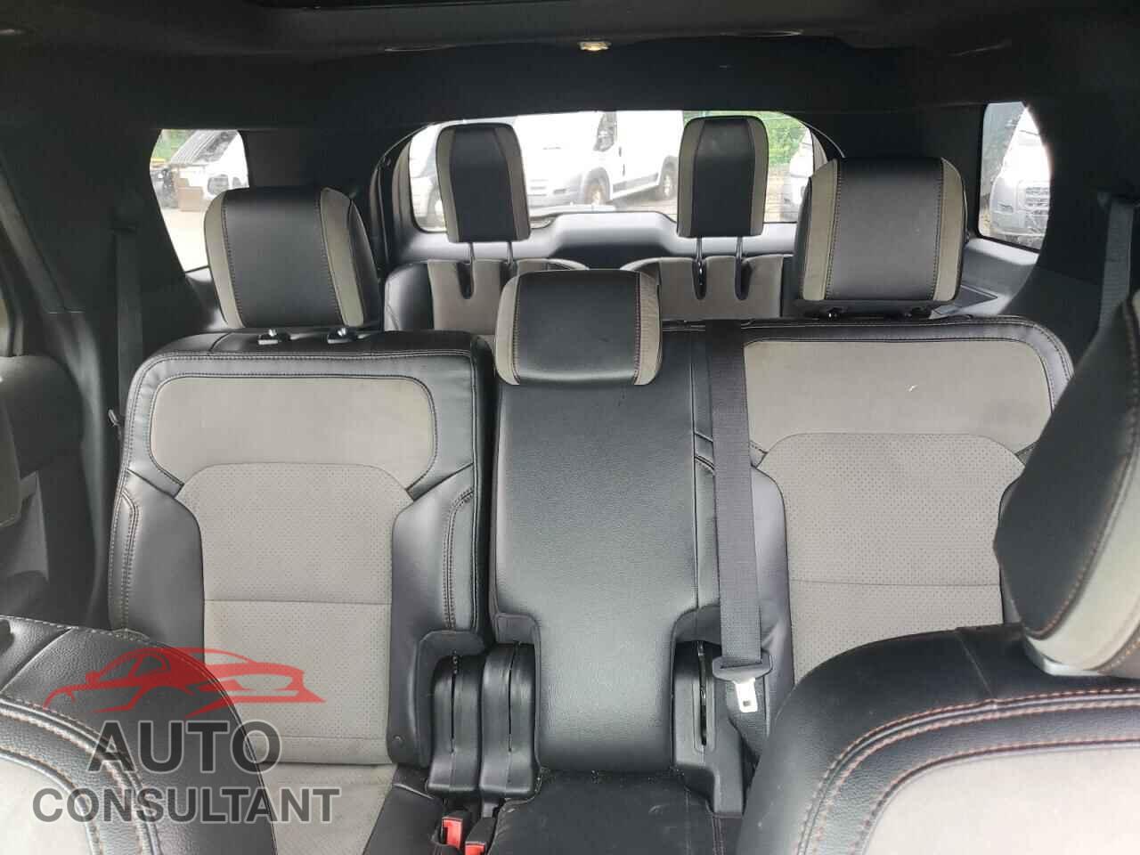 FORD EXPLORER 2017 - 1FM5K8D85HGE40518