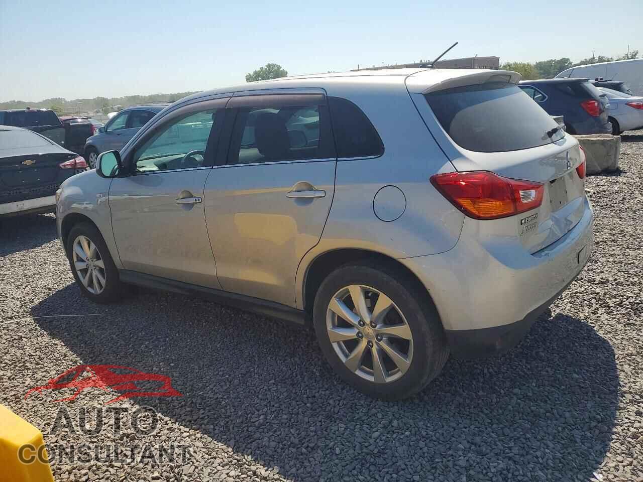 MITSUBISHI OUTLANDER 2015 - 4A4AR4AU8FE045176