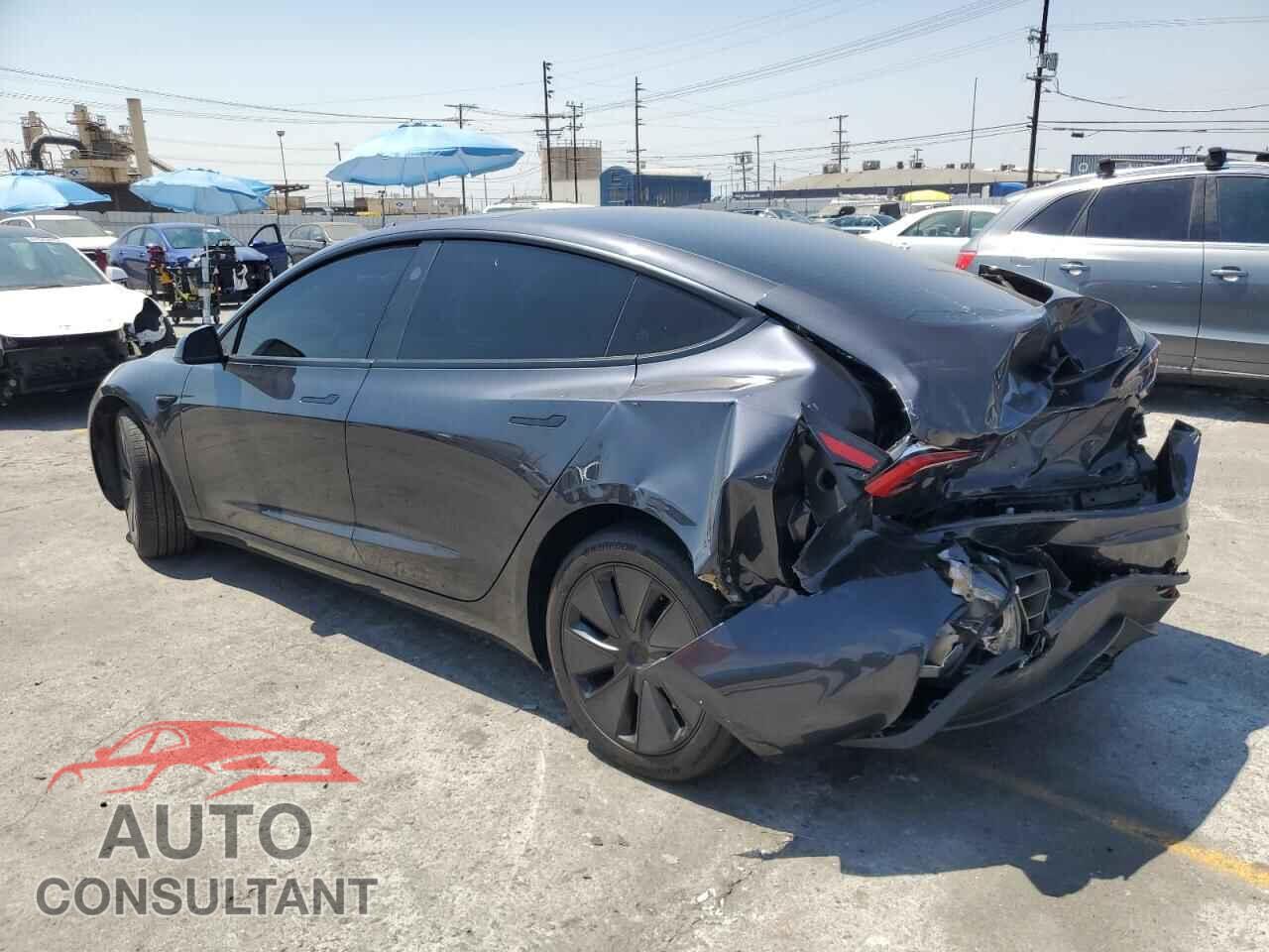 TESLA MODEL 3 2024 - 5YJ3E1EA7RF745848