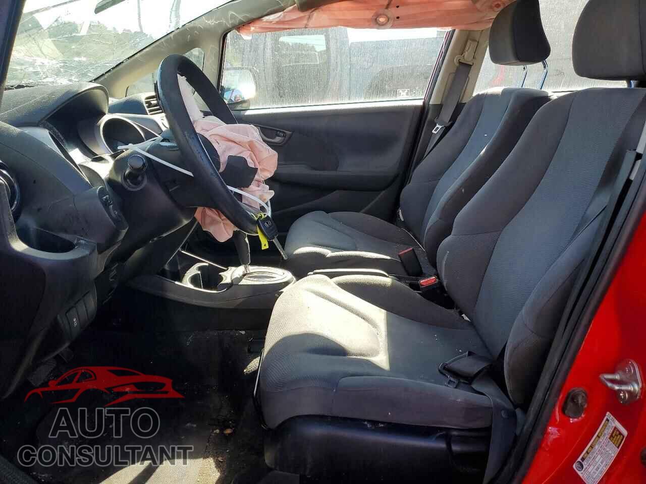 HONDA FIT 2013 - JHMGE8H32DC065741