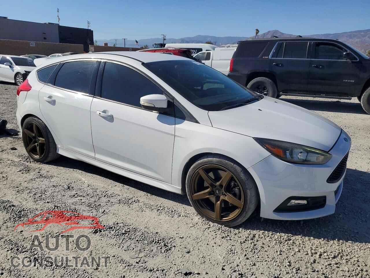 FORD FOCUS 2016 - 1FADP3L96GL405688