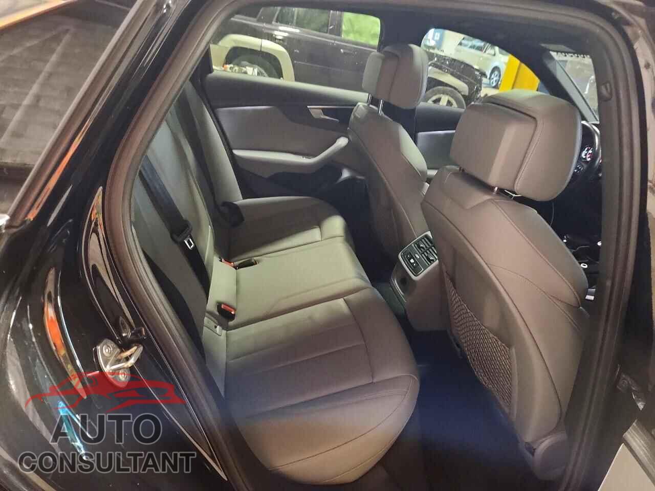 AUDI A4 2021 - WAUDAAF49MA018959