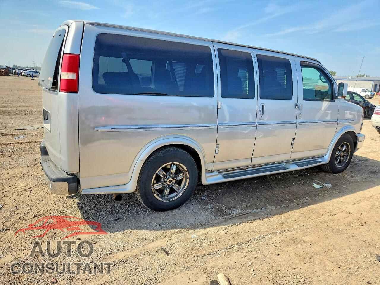 CHEVROLET EXPRESS 2012 - 1GBSGDC47C1107009