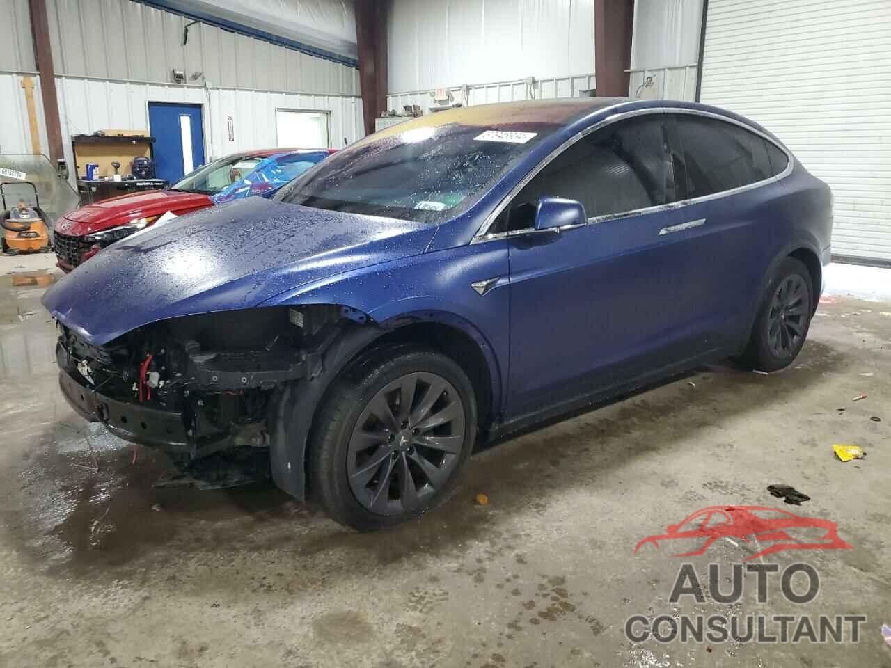 TESLA MODEL X 2018 - 5YJXCAE20JF136573