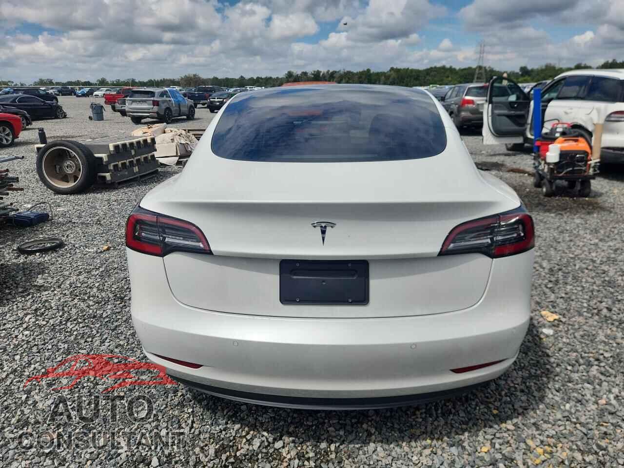 TESLA MODEL 3 2021 - 5YJ3E1EA2MF086781